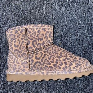 Brand new Bear Paw short boots, Size 8